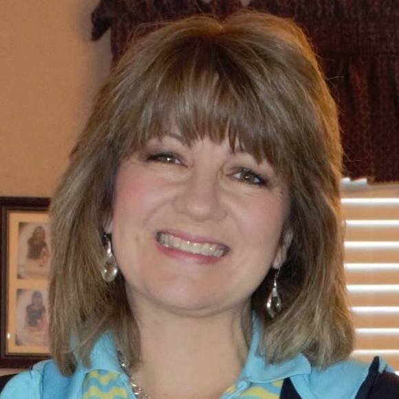 Meet your Posher, Jennifer - Picture 1 of 1